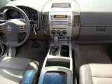 2006 Nissan Titan LE Crew Cab Dashboard
