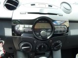 2013 Mazda MAZDA2 Sport Controls