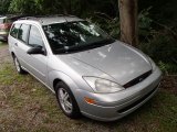 2000 Ford Focus SE Wagon Front 3/4 View