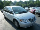 2006 Bright Silver Metallic Chrysler Town & Country Limited #83624081