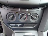 2014 Ford Focus S Sedan Controls