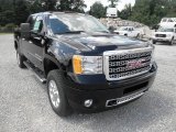 2014 GMC Sierra 3500HD Denali Crew Cab 4x4 Front 3/4 View