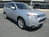 2014 Cool Silver Metallic Mitsubishi Outlander SE #83884074