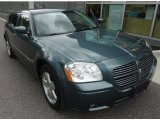 2005 Dodge Magnum R/T AWD Front 3/4 View