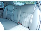 2005 Lincoln Town Car Signature Rear Seat