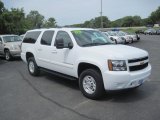 2008 Chevrolet Suburban 2500 LT 4x4 Front 3/4 View