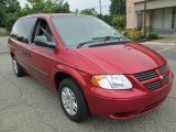 2006 Dodge Grand Caravan SE Front 3/4 View