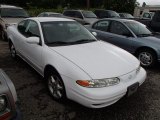 1999 Oldsmobile Alero GL Coupe Front 3/4 View