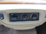 2005 Ford Crown Victoria  Controls