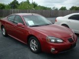 2005 Pontiac Grand Prix GT Sedan Front 3/4 View