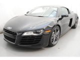 2012 Audi R8 4.2 FSI quattro Front 3/4 View