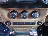 2014 Jeep Wrangler Sahara 4x4 Controls
