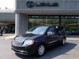 2012 Chrysler Town & Country Touring - L