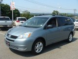 2005 Toyota Sienna LE AWD Front 3/4 View