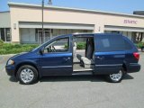 2006 Midnight Blue Pearl Chrysler Town & Country Limited #84810102