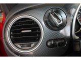 2013 Volkswagen Beetle Turbo Convertible Controls