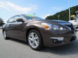 2014 Nissan Altima 2.5 SL Front 3/4 View