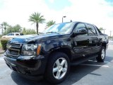 2009 Chevrolet Avalanche LT Front 3/4 View