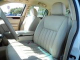 2006 Lincoln Town Car Signature Front Seat