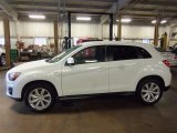 White Pearl Mitsubishi Outlander Sport in 2013