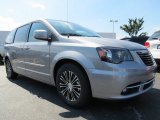 2014 Chrysler Town & Country Billet Silver Metallic