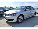 2014 Reflex Silver Metallic Volkswagen Passat 2.5L Wolfsburg Edition #85804419