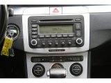 2006 Volkswagen Passat 3.6 4Motion Sedan Controls