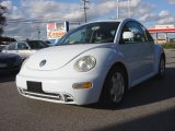 White Volkswagen New Beetle in 2000