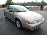 2004 Oldsmobile Alero GL1 Coupe Front 3/4 View