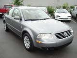 2003 Volkswagen Passat GLS Sedan Front 3/4 View