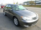 2005 Toyota Camry XLE V6 Front 3/4 View