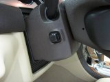 2009 Buick Enclave CXL AWD Controls
