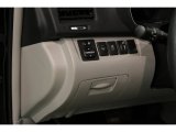 2011 Toyota Highlander V6 4WD Controls