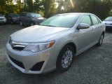 2014 Toyota Camry Hybrid LE Data, Info and Specs