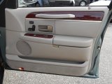 2005 Lincoln Town Car Signature Limited Door Panel