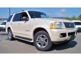 2005 Ford Explorer Limited 4x4 Front 3/4 View
