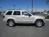 Light Graystone Pearl Jeep Grand Cherokee in 2007