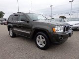 2006 Jeep Grand Cherokee Limited 4x4 Front 3/4 View