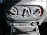 2009 Jeep Patriot Limited 4x4 Controls