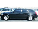 2007 Brilliant Black Crystal Pearl Dodge Magnum SE #8661723