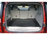2006 Jeep Commander Limited Trunk