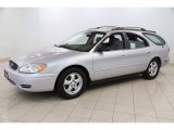 2005 Ford Taurus SE Wagon Front 3/4 View