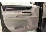 2010 Volkswagen Routan SE Door Panel