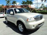 Ivory Parchment Tri-Coat Lincoln Aviator in 2005
