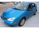 2007 Ford Focus ZX5 SE Hatchback Data, Info and Specs