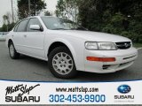 1997 Artic White Pearl Metallic Nissan Maxima GXE #86937682