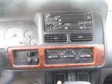 1998 Jeep Grand Cherokee Laredo 4x4 Controls