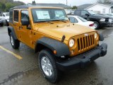 2014 Jeep Wrangler Unlimited Sport 4x4 Front 3/4 View