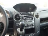 2014 Honda Pilot Touring 4WD Controls