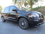 2014 Chrysler Town & Country S Front 3/4 View